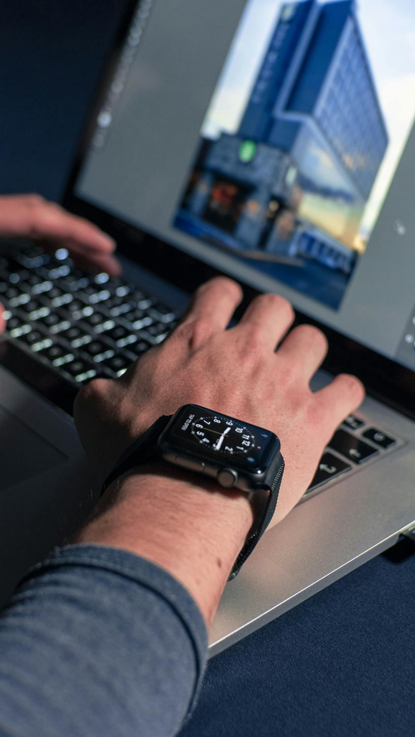 How to Choose the Best Smartwatch: Apple, Android, and Garmin